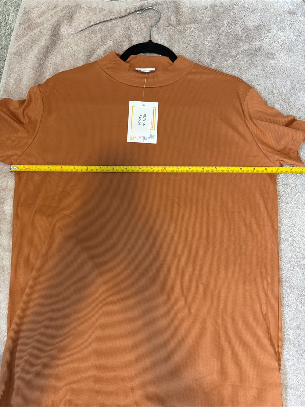 NWT LuLaRoe Ruth Short Sleeve Crewneck Top in Rust - Size M - Picture 7 of 7
